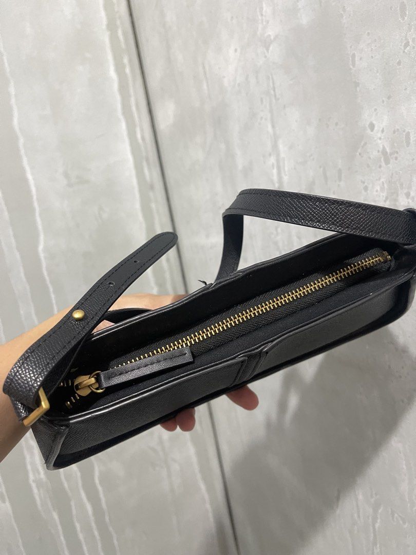 H&M Kili Bag (Category: Cross-body Bags) located in Rizal. Submitted by dmplelicious (Listing ID 1467609662, Image 2). Description: .