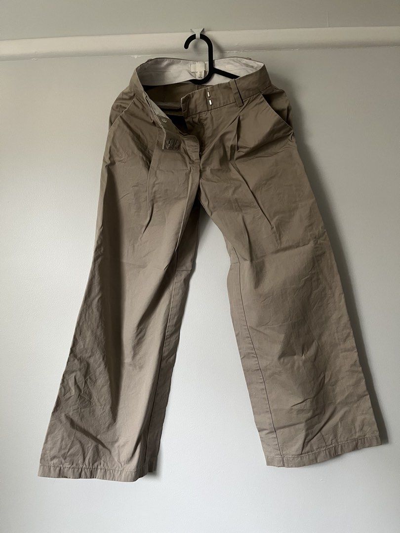 H&M pants size 0 (xs) (Category: Jeans) located in Paranaque City. Submitted by colsness (Listing ID 1467630826, Image 1). Description: Bought in singapore Not using anymore Smallsize for petite Meet up paranaque or sm north Shipping via jnt.