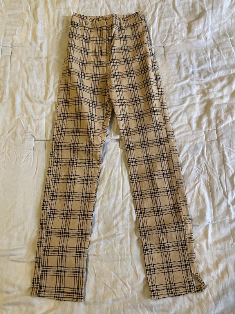 H&M Plaid Fitted Highwaist Trouser (Category: Other Bottoms) located in Binan City. Submitted by myprelovedhaul (Listing ID 1467614316, Image 3). Description: - fits 20-24| length 36 - gained weight , no when worn photos! - last price posted! - please message only if sure buyer! - limited replies only. - Available unless mark as sold. - Ship via j&t or lalamove for same day. -Mode of payment: Gcash 📍Biñan Laguna .
