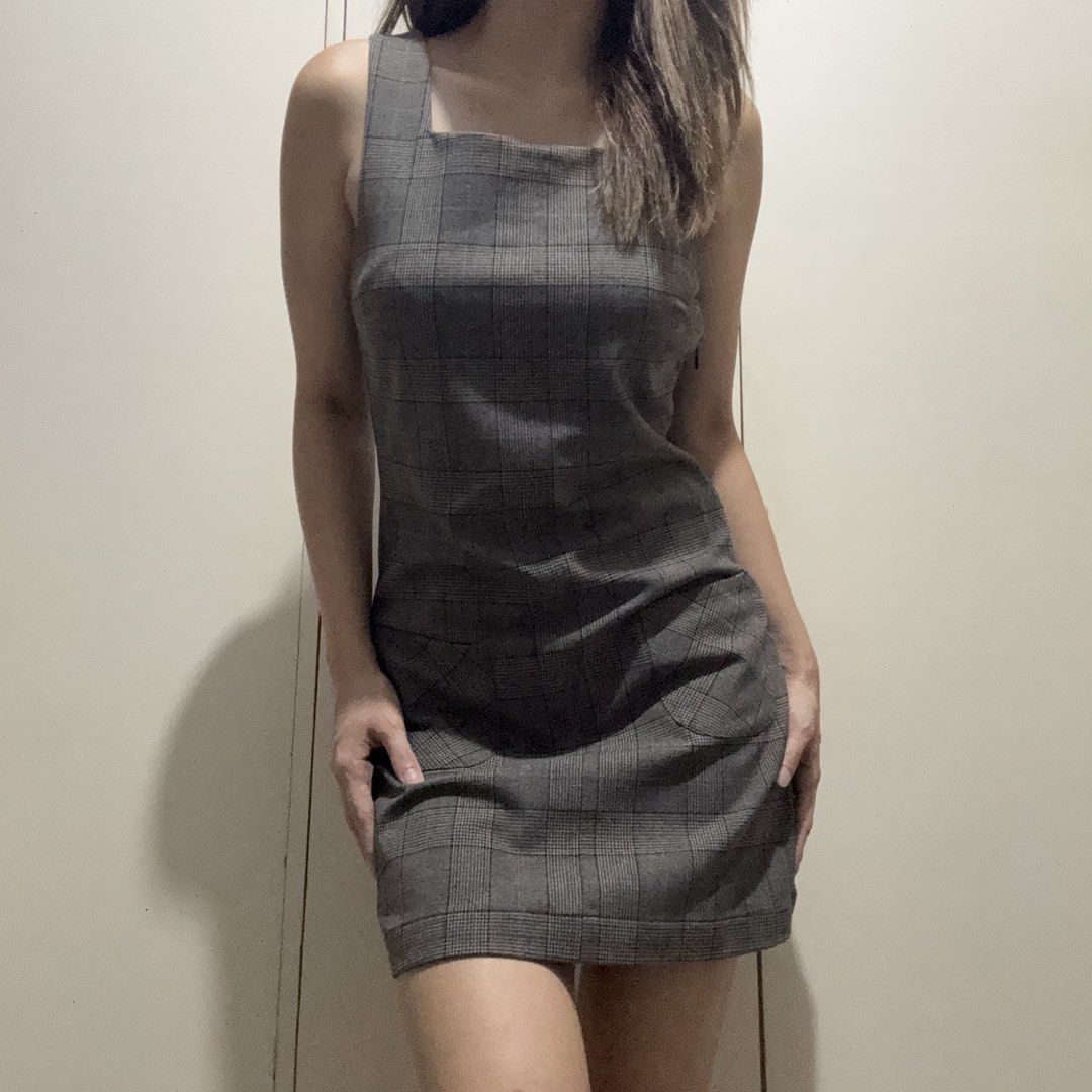 H&M Plaid Mini Dress (Category: Dresses) located in Antipolo. Submitted by nicnicbg (Listing ID 1467669173, Image 2). Description: .