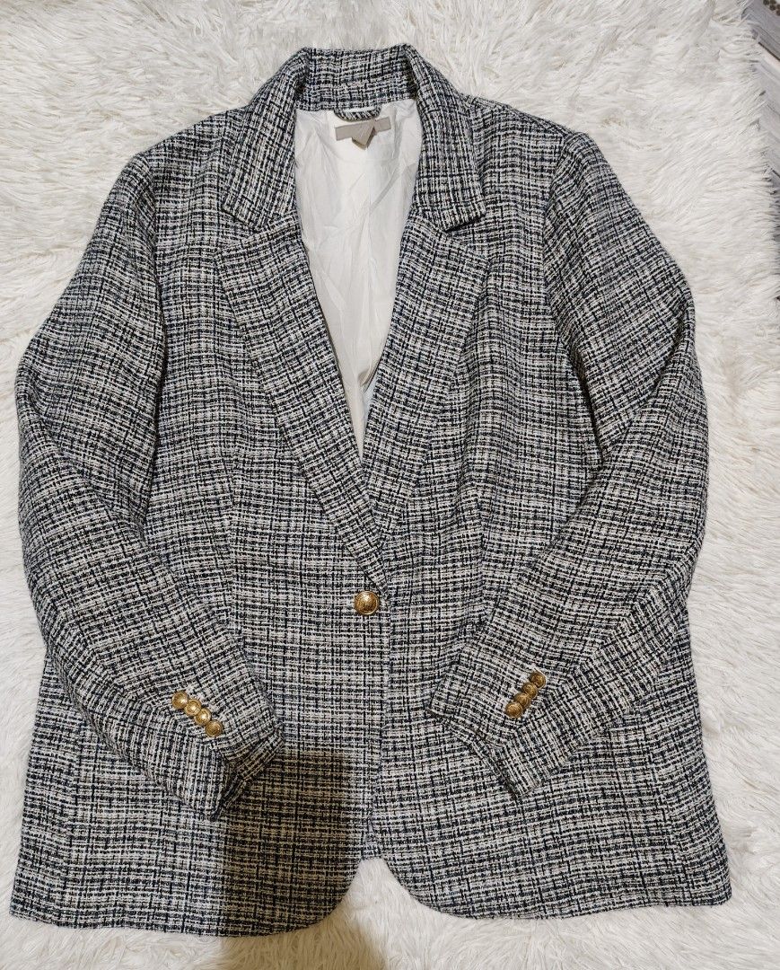 H&M Textured Single Breasted Blazer (Category: Coats, Jackets and Outerwear) located in Angeles City. Submitted by miss_independent01 (Listing ID 1467742681, Image 2). Description: H&M Textured Single Breasted Blazer Width: 23.5 (XL on tag) Length: 29 Sleeve: 24 Shoulder: 16 MOP: Gcash ✅ Mine Now, Pay Now ✅ First to Pay, Gets the Item 📍 PAMPANGA Courier: JnT 🚚🚚 PM 💌.