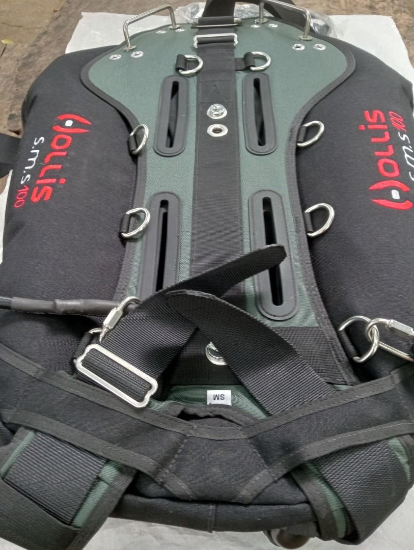 Hollis SMS 100 BCD (Category: Water Sports) located in Taguig. Submitted by jgdhdivingco (Listing ID 1467381536, Image 1). Description: *Brand: Hollis *Item: SMS 100 Sidemount BCD / Harness System *Size: Small-medium *Condition: Brand new *Ideal for: scuba diving and custom assembly.