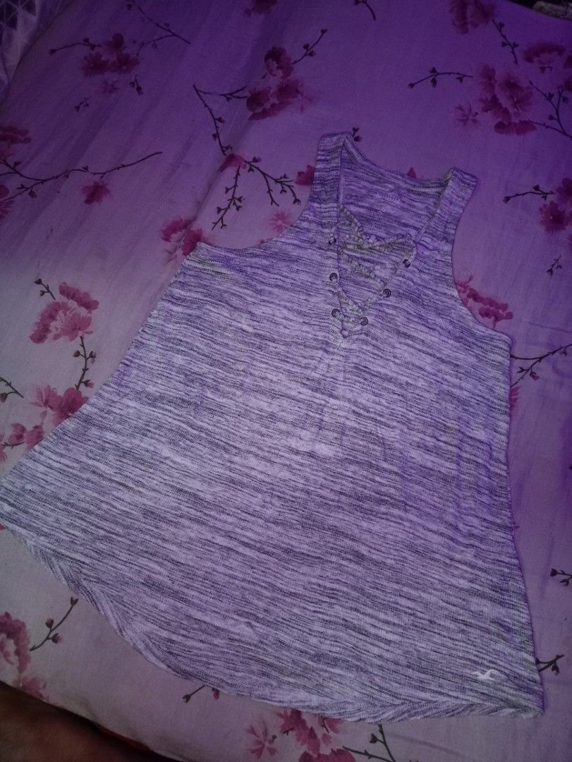 Hollister sleeveless (Category: Sleeveless) located in Manila. Submitted by naixhrift (Listing ID 1467688400, Image 1). Description: Hollister Sleeveless For Women Length 24 Width 17 580 plus ship jnt courier payment on gcash manila area.