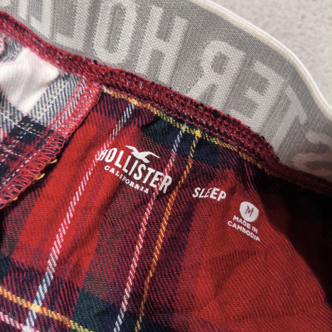 Hollister womens flannel short (Category: Shorts) located in Calatrava. Submitted by ermitany0 (Listing ID 1467663102, Image 2). Description: Hollister womens flannel short very good condition size: medium ( 32-34 ) length: 13.5" hem: 13" flaws: minor on waistline garter ( see photos ) location: Negros Occidental PM if interested 📩📩📩📩.