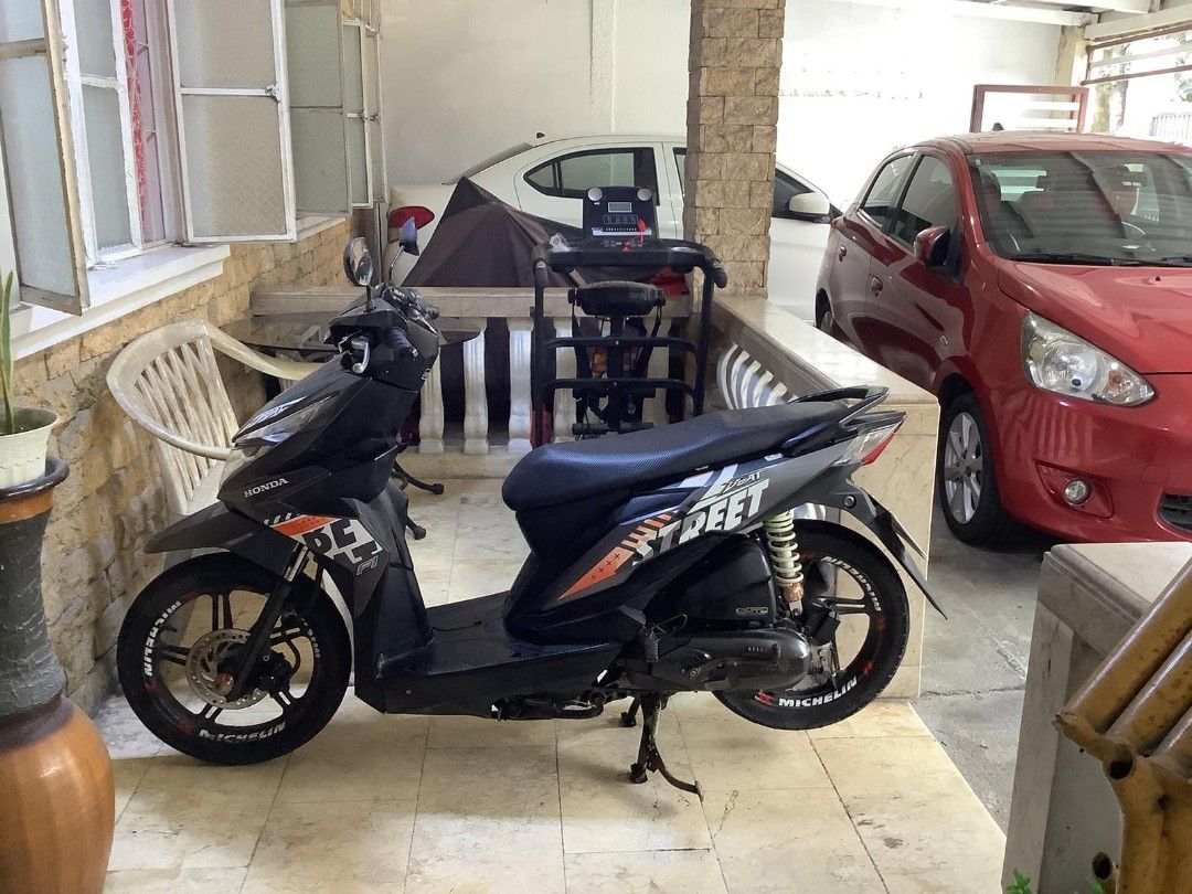 HONDA BEAT (Category: Motorbikes for Sale) located in Antipolo. Submitted by nestoanie (Listing ID 1462706399, Image 1). Description: 📌 HONDA BEAT FOR SALE 📌 MAKINIS 📌 SMOOTH NA SMOOTH 📌 REGISTERED UNTIL 2027 📌 MAY PLAKA NA 884 TSB 📌 COMPLETE ORIGINAL O.R C.R 📌 TXT OR CALL NALANG PO ☎️ 09225238803.