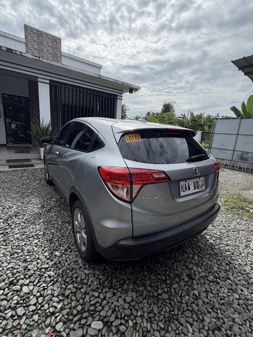 Honda HR-V 1.8 E CVT AT Auto (Category: Used Cars) located in Pasig City. Submitted by just_declutter.ing (Listing ID 1467613586, Image 3). Description: 🚗 FOR SALE: 2017 HONDA HR-V 1.8 E CVT AT 💰 Price: ₱500,000 📌 Unit Details: * Year Model: 2017 * Variant: 1.8 E CVT Automatic * Color: Lunar Silver Metallic * Mileage: 60,000 km * Transmission: Automatic ✅ No engine issues ✅ No history of accidents or damage ✅ No physical damage ✅ Well-maintain