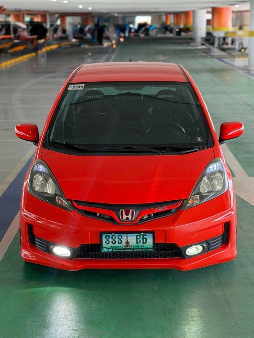 Honda Jazz Mmc 1.5 Auto (Category: Used Cars) located in Manila. Submitted by quality_cars (Listing ID 1467678480, Image 1). Description: FOR SALE, SWAP or FINANCING‼️‼️‼️ Honda jazz Mmc 1.5 2012 Model Automatic transmission with paddle shifters 82k mileage Goodrunning condition All electricals working Healthy engine guaranteed Ice cold aircondition 2din android head unit upgraded speakers Presentable inside and outside Loaded with a lot of parts