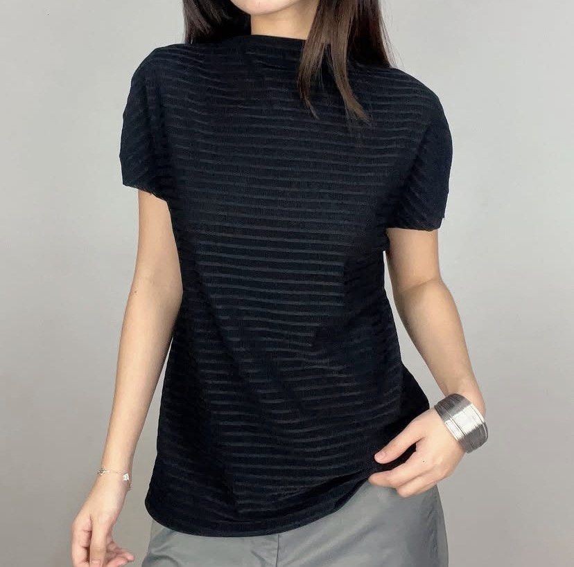 Horizontal Striped Sheer Top (Category: Shirts) located in Tabaco. Submitted by vdjnefujeb (Listing ID 1467692176, Image 1). Description: - small to medium (loose, airy fit) to large (snug) - slightly stretchable ! - L24”, up to B42” - in excellent condition RFS: declittering.