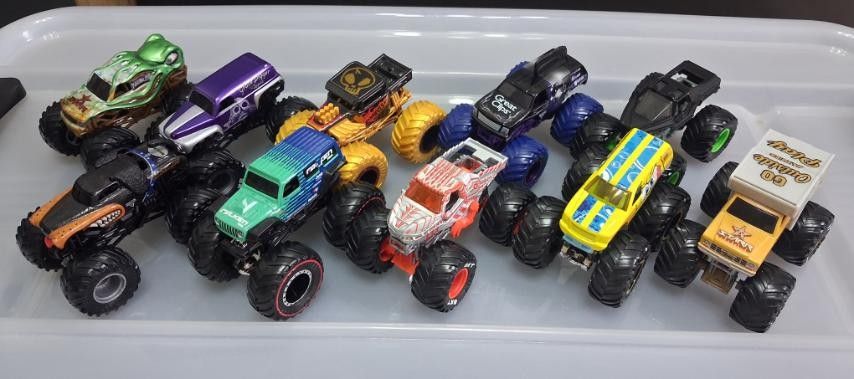 Hot Wheels Monster Jam Monster Trucks Assorted Lot (Category: Vehicle & Diecast Models) located in Quezon City. Submitted by marjtorde (Listing ID 1467644842, Image 1). Description: 🚛 Hot Wheels Monster Trucks / Monster Jam — 99pcs Collection Total Pieces: 99 monster trucks — all in good used condition Price: ₱30,000 for the whole set 🎁 Perfect For Serious Hot Wheels / Monster Jam collector Reseller — great bulk lot.