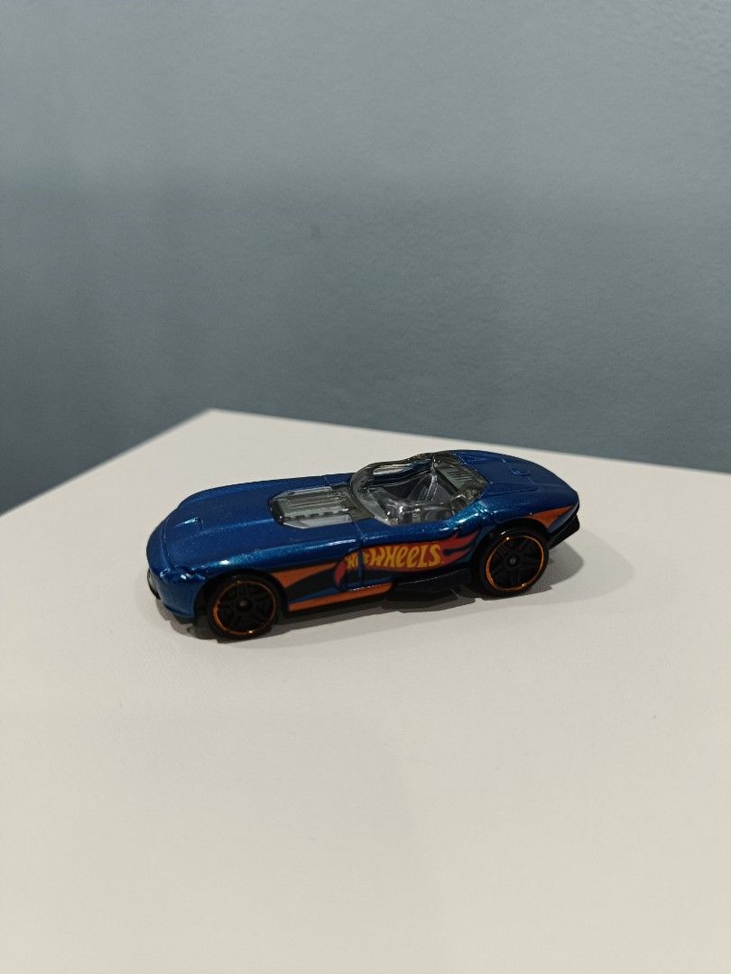 Hot Wheels RRRoadster (Category: Action & Battle Toys) located in Manila. Submitted by calvin3teri (Listing ID 1467647271, Image 1). Description: 100 Grab/Lalamove only ( buyer will book and shoulder fee ) MOP: Gcash .