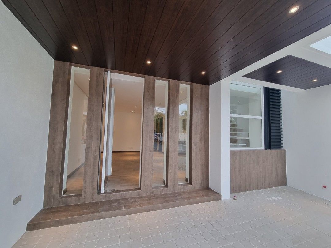 house and lot (Category: House & Lot) located in Bulacan. Submitted by ov21289 (Listing ID 1467677170, Image 2). Description: For Sale Brand new 3-STOREY ELISE STATEHOUSE ( single-attached) Location: M Residences Mahogany place 3, Acacia Estates Taguig City Lot area: 105sqm Floor area 220.14sqm 3 floors half deck Gf- 1br/maids room with cr 2nd flr - 3 Bedrooms 3rd flr- 1 Bedroom with half deck 2-3 carports Facing clubhouse /south Total: Php 38M S