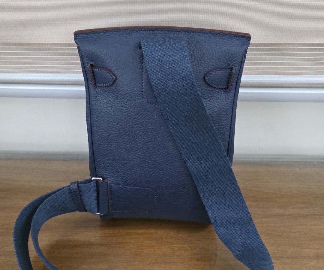 Hērməs Hac A Dos Side Bag (Category: Sling Bags) located in Quezon City. Submitted by lifestyleboutik (Listing ID 1467807324, Image 2). Description: Togo leather Korea Source Adjustable Strap Can be use as bodybag.