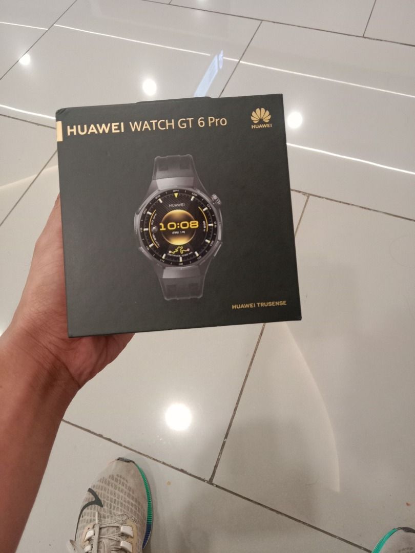HUAWEI GT6 PRO TITANIUM COMPLETE SET (Category: Men's Watches) located in Caloocan City. Submitted by tigerboby420 (Listing ID 1467838274, Image 2). Description: Display: 1.47-inch AMOLED, 466 × 466 Build: Titanium alloy case, sapphire glass Battery: 867 mAh, up to 21 days Water resistance: 5 ATM, IP69 Health: Heart rate, SpO₂, ECG, sleep tracking GPS: Dual-band positioning Connectivity: Bluetooth 6.0, NFC Weight: 54.7 g (without strap) Compatibi