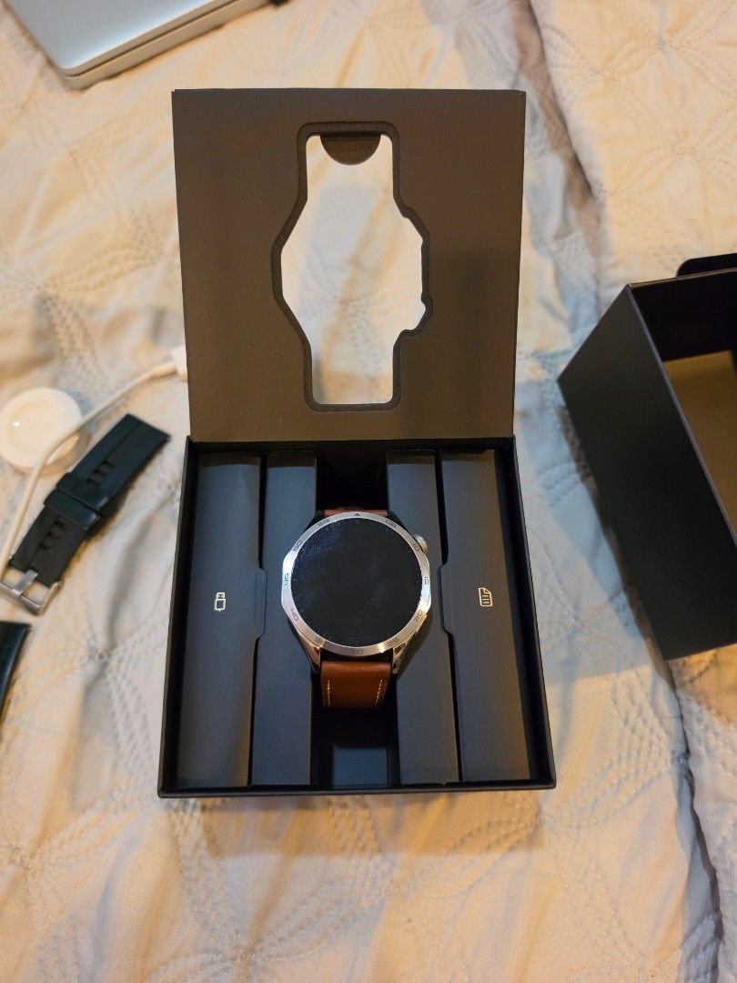 Huawei Watch GT 4 (Category: Wearables & Smart Watches) located in Bacoor. Submitted by elianmedin57049 (Listing ID 1467617387, Image 2). Description: Minor scratch on screen and smaller ones around the bezzle. Other than that no issues. .