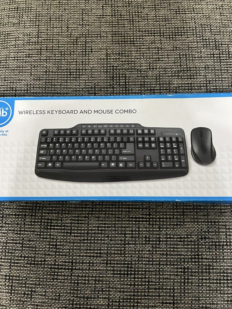 Hub Wireless Keyboard and Mouse Combo (Category: Other Gadgets) located in Cainta. Submitted by vrenaussiegoods (Listing ID 1467827410, Image 1). Description: .