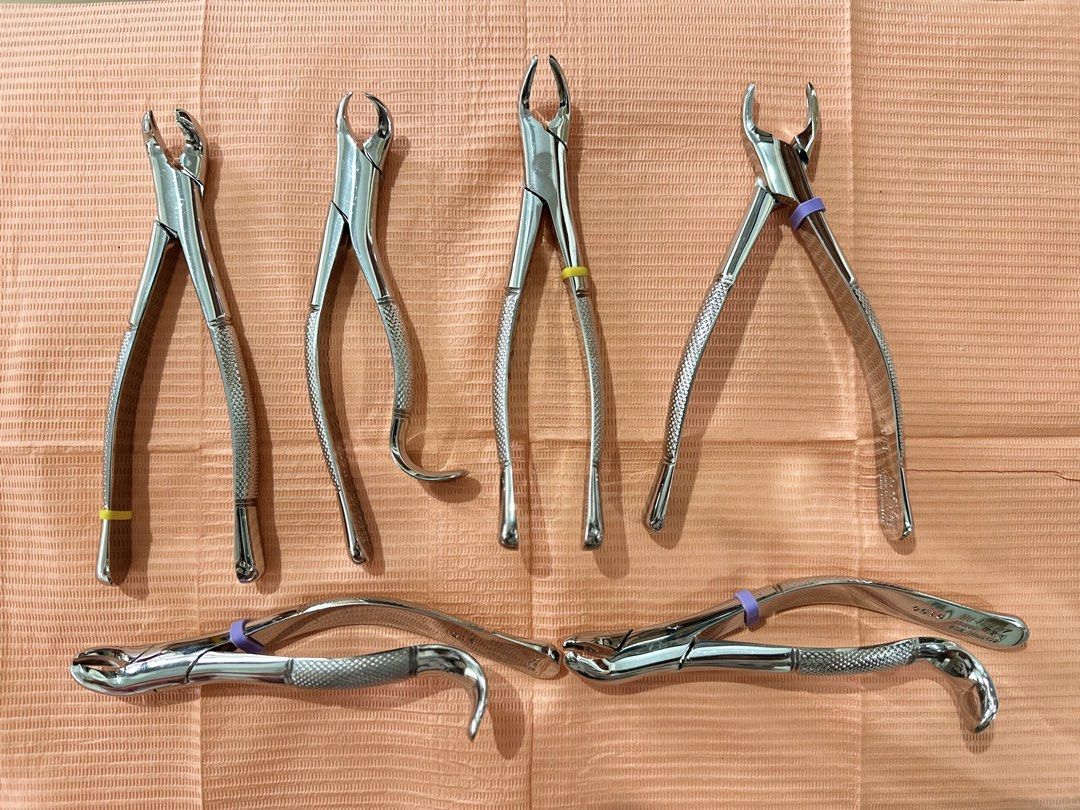 Hu-Friedy Dental Extraction Forceps Surgical Instruments (Category: Medical Supplies & Tools) located in Valenzuela. Submitted by tamanamelanie (Listing ID 1467606705, Image 1). Description: Forceps (10,000 each) - 16 - 17 - 151 - 150 - 18L - 18R Elevators ( 4000 each) - cryer - EL3s -E92 -E304W - E301W Price: slightly negotiable Minor issue: Engraving sa handle ng forceps Mode of delivery: can do meet ups / same day delivery via lalamove/ pick u