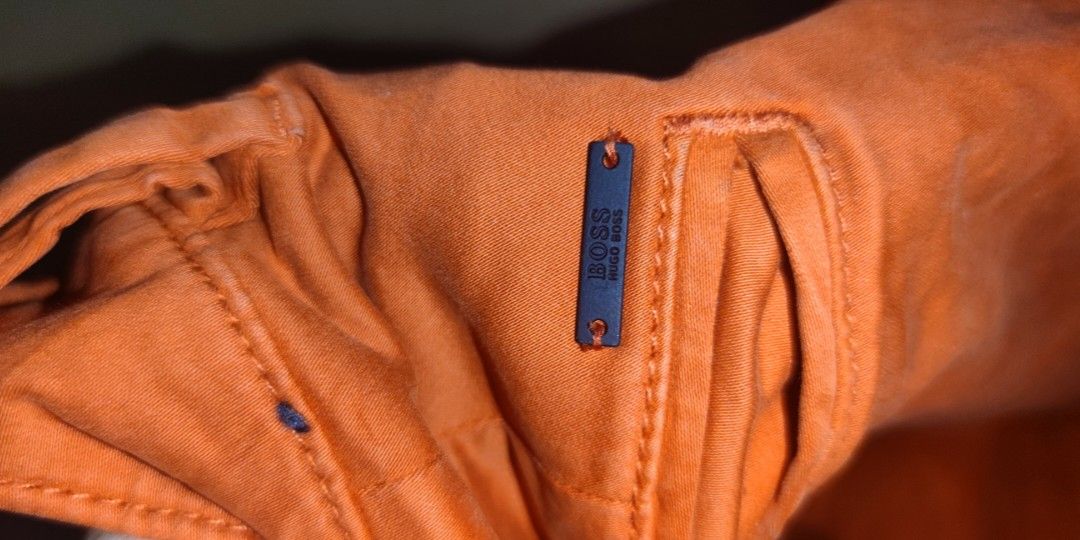 HUGO BOSS SHORT (Category: Shorts) located in General Santos City (Dadiangas). Submitted by thrifthing1 (Listing ID 1467770904, Image 3). Description: HUGO BOSS SHORT EXCELLENT CONDITION NO HIDDEN ISSUE DIMES 32-33W 20L.
