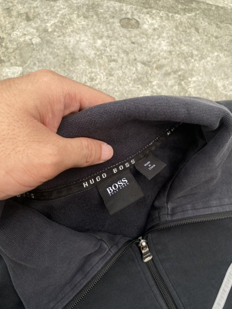 HUGO BOSS TRACK JACKET (Category: Hoodies) located in Manila. Submitted by lunaras_declutter (Listing ID 1467714074, Image 3). Description: LARGE EXCELLENT CONDITION 9.5 COLOR RATE NO FLAWS.