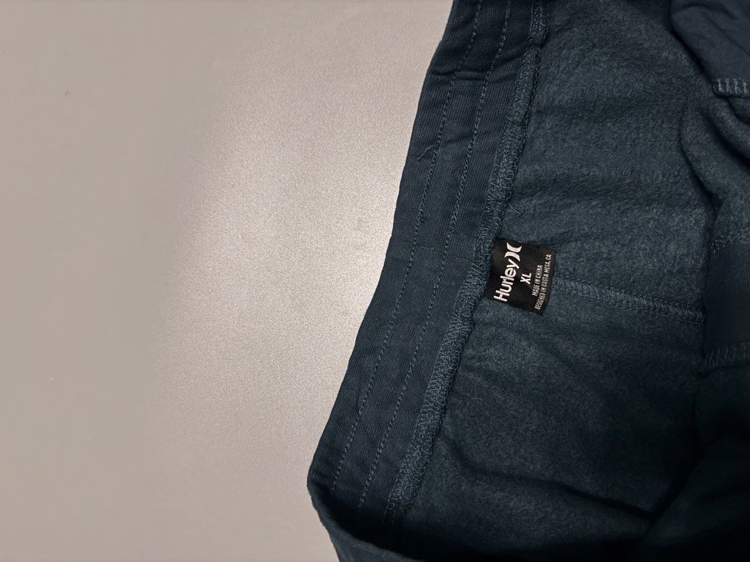 Hurley (Category: Shorts) located in Manila. Submitted by outgood.ph (Listing ID 1467653229, Image 3). Description: .