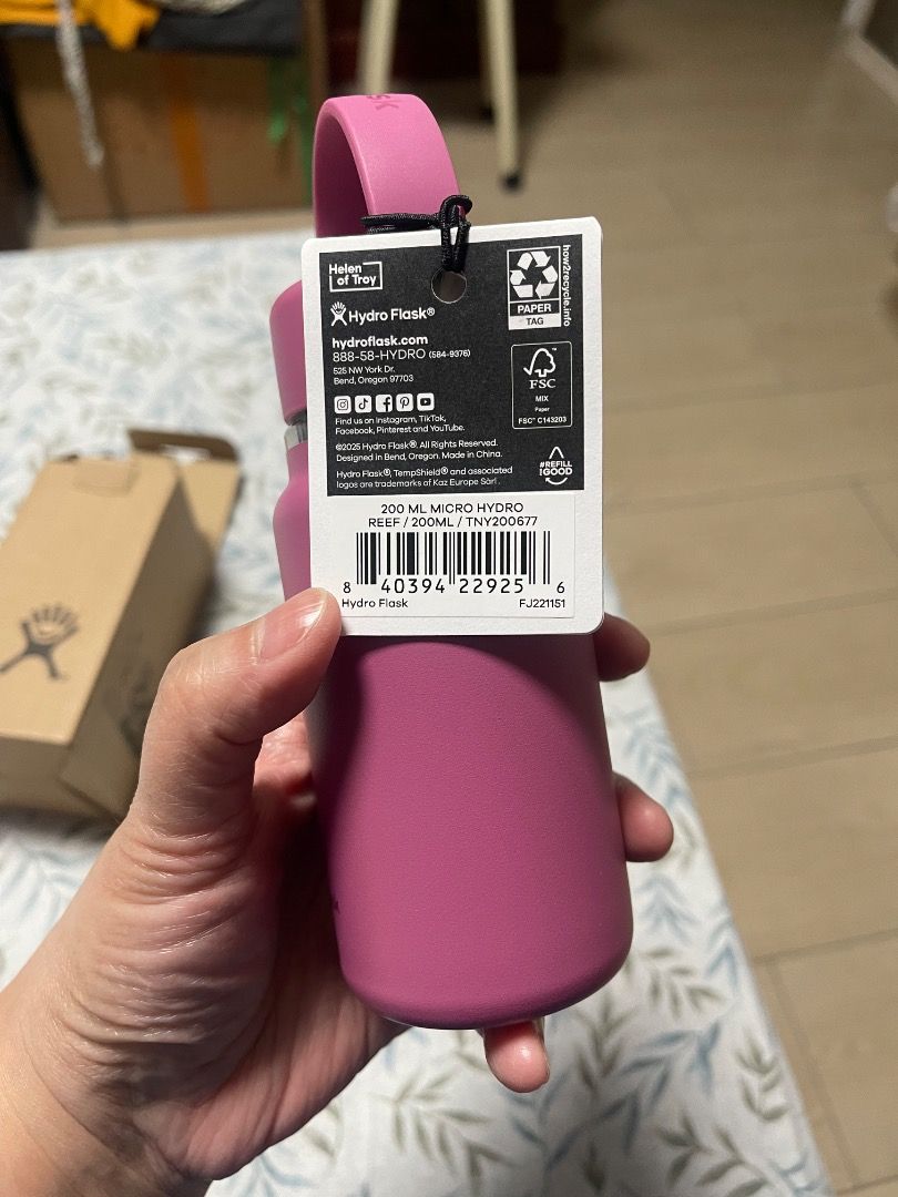 Hydro Flask 200ml Micro Hydro Reef (Category: Water Bottles & Tumblers) located in Subic. Submitted by anything_under_the_sun_000 (Listing ID 1467756384, Image 3). Description: - Brand: Hydro Flask Micro Hydro - Color: Reef Pink - Capacity: 200 ml / 6.7 oz - Condition: Brand new with tags still hanging from the handle - Inclusions: Comes with original cardboard box and product tags - Features: Compact size, fits easily in small bags.