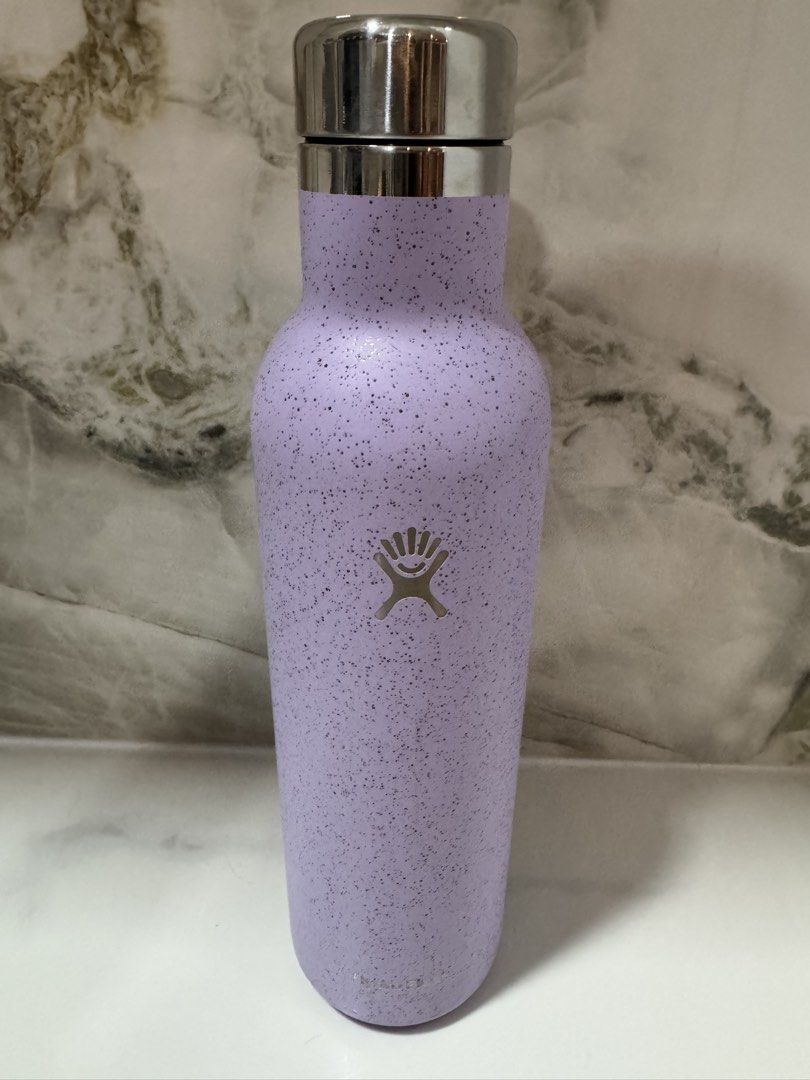 Hydro Flask 25 oz Hydration Bottle Speckled Purple (Category: Water Bottles & Tumblers) located in Manila. Submitted by decluterthings888 (Listing ID 1467740097, Image 1). Description: .