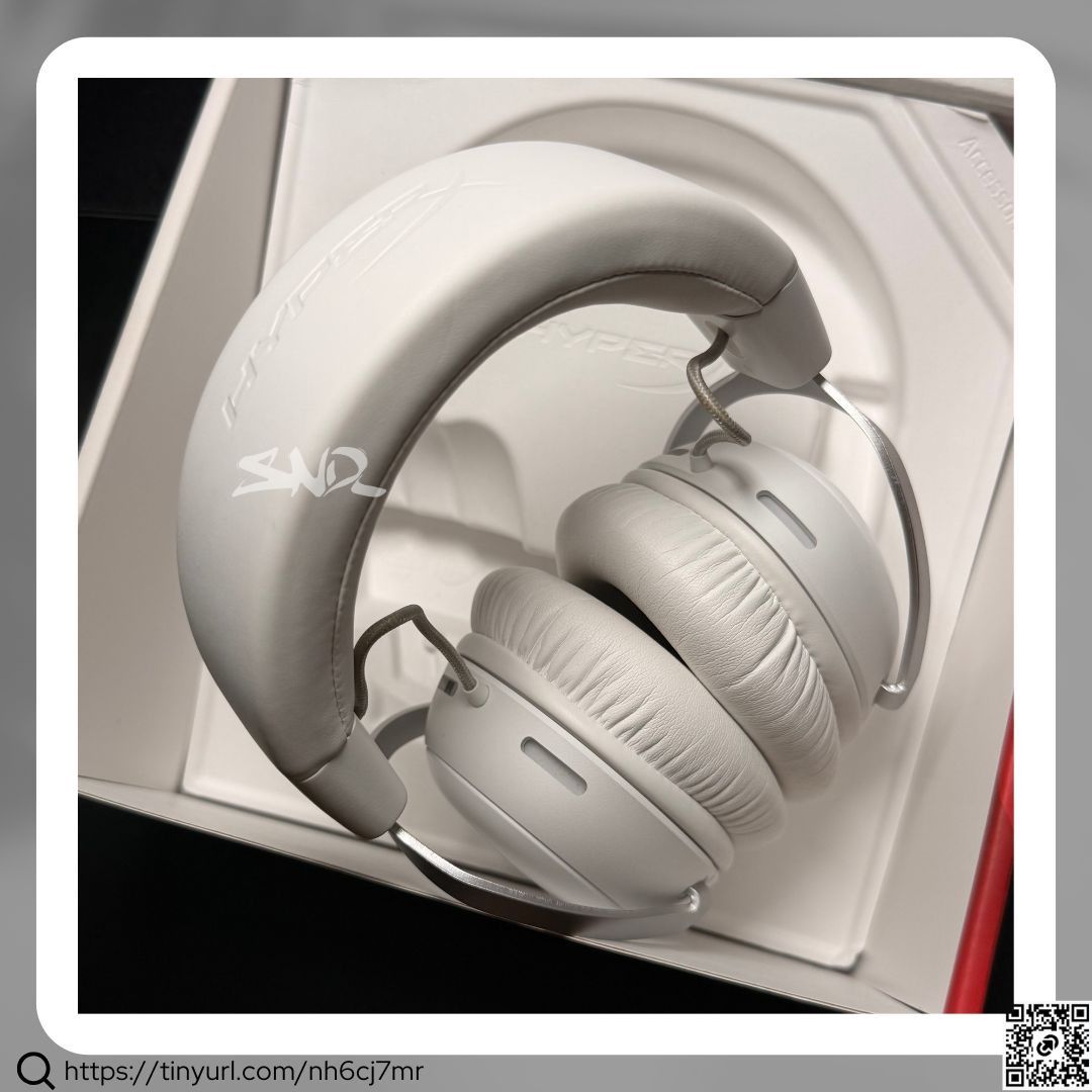 HyperX Cloud III S Wireless Gaming Headset (Category: Headphones & Headsets) located in Quezon City. Submitted by sonder_listings (Listing ID 1467630724, Image 3). Description: • Complete w/box & inclusions • Date of purchase: December 26, 2025 • Will include physical receipt • Up to 120 Hours of Battery Life • 2.4GHz Wireless, Bluetooth, or Instant Pair • HyperX Signature Comfort and Durability • Angled 53 mm Drivers • Compatibility: PC; Mac; PS