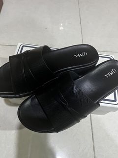 (Category: ) located in . Submitted by rafsoleh95 (Listing ID 1467827551, Image 1). Description: .
