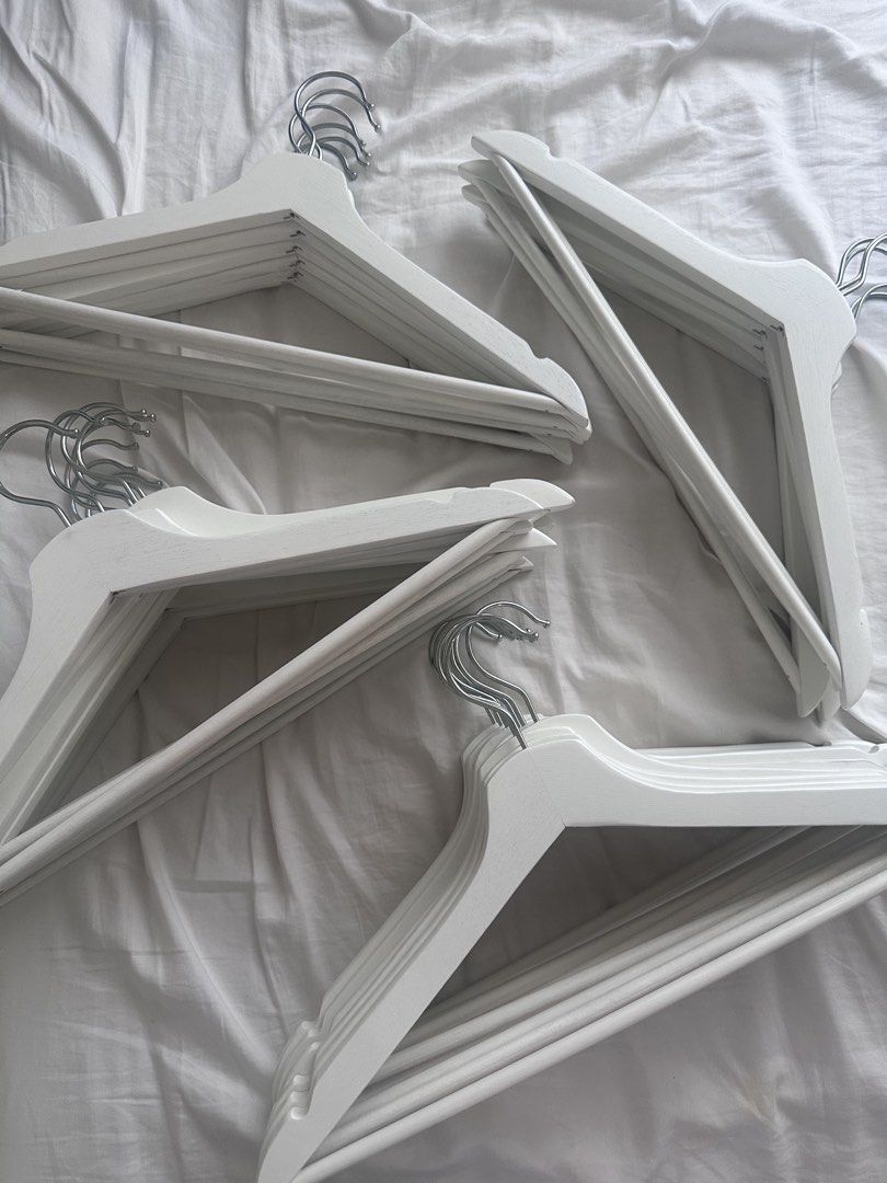IKEA BUMERANG Hangers Set (Category: Hooks & Hangers) located in Taguig. Submitted by beatrizangela (Listing ID 1467679053, Image 1). Description: 32 pieces All good condition .