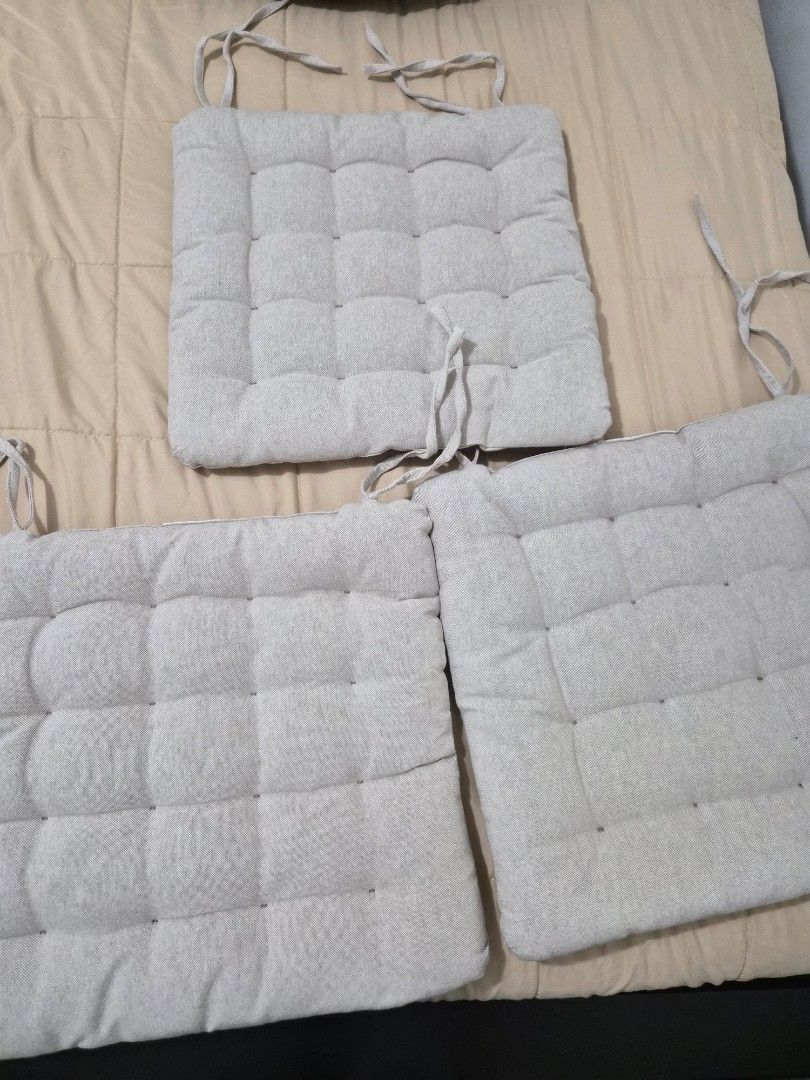 IKEA Vippart Chair Pad 3pcs (Category: Cushions & Throws) located in Manila. Submitted by fasyon (Listing ID 1467730105, Image 1). Description: 3 pieces chair pads color beige 38x38x6.5cm (15x15x3") purchased January 2026 Ikea MOA no damage, no flaws, looks new.