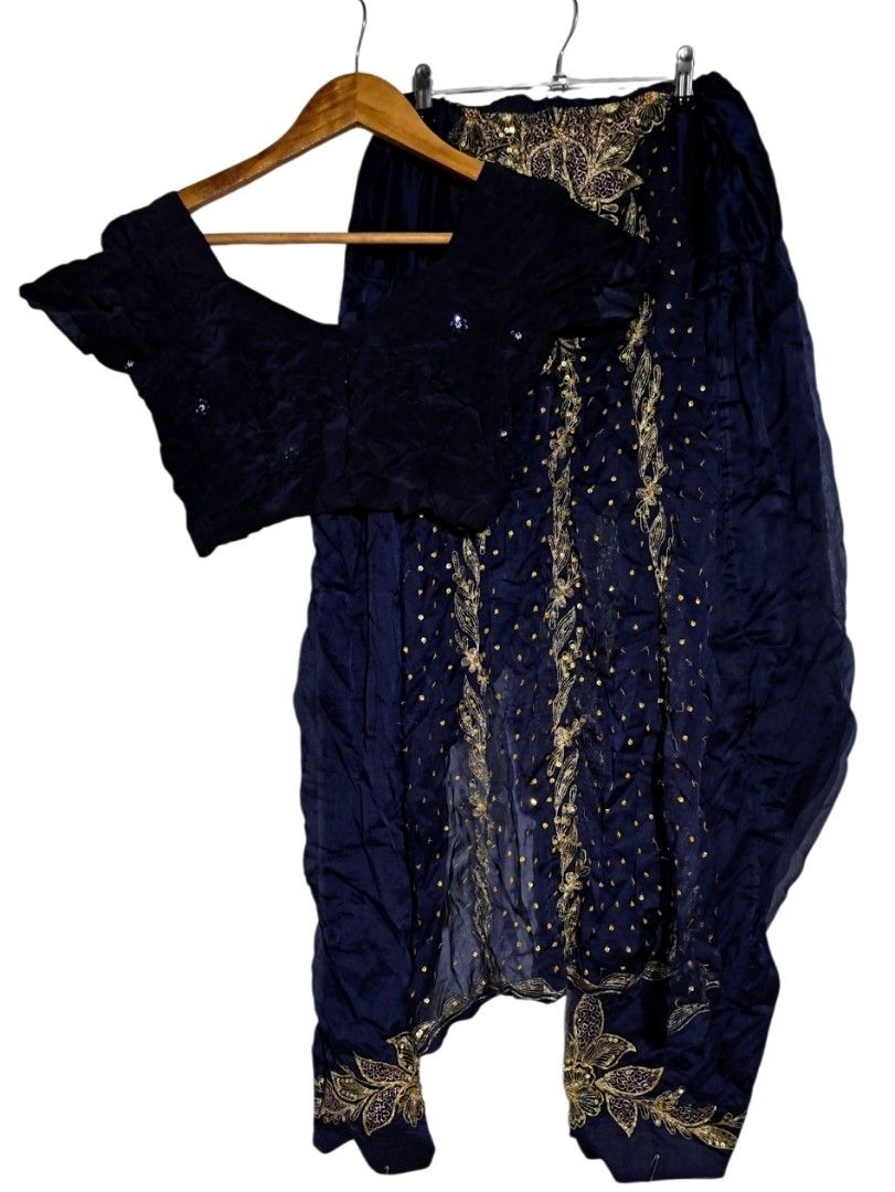Indian wear (Category: Traditional & Ethnic wear) located in Batangas. Submitted by yanaspreloved1 (Listing ID 1467792529, Image 1). Description: .