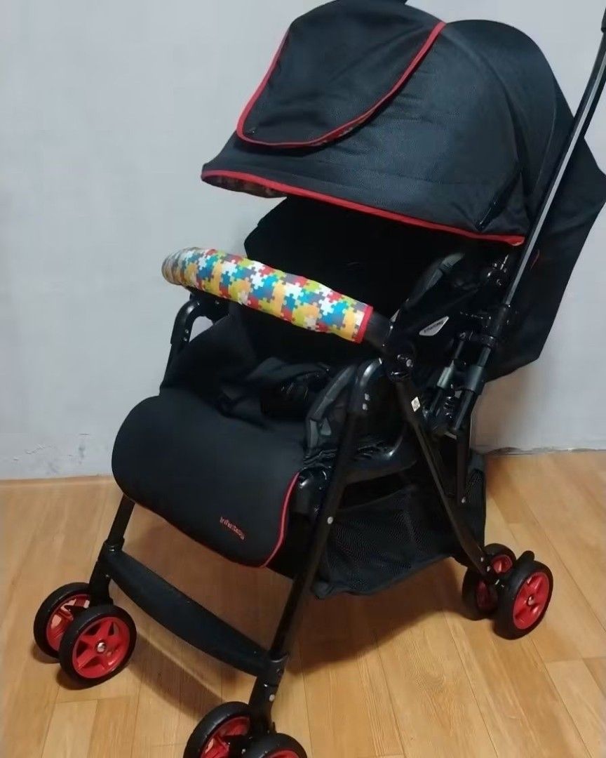 Infantasy by combi (Category: Strollers) located in Dasmarinas. Submitted by sheanne0828 (Listing ID 1467737070, Image 2). Description: ❤️ Infantasy by Combi❤️ 💥‼️ Mine @ 2,850 only‼️💥 Good as new/Mall Condition 👉Newborn to 4yo 👉Super Lightweight 👉Compact Fold 👉Reversible handle 👉Fully reclinable seat 👉Clean and ready to use🥰.