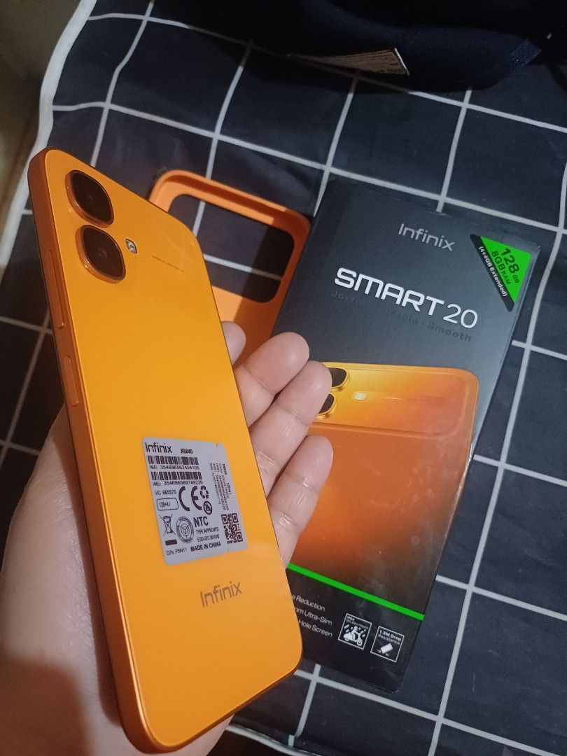 INFINIX SMART 20 (Category: Android Others) located in Manila. Submitted by clevereagle_a69cdd (Listing ID 1467798903, Image 2). Description: For sale Almost new With receipt , warranty .. No issue Pm me Loc manila • Display: 6.78-inch HD+ (720 x 1576 pixels) IPS LCD with a 120Hz refresh rate and 700 nits peak brightness • Processor: MediaTek Helio G81 Ultimate (12 nm) with Mali-G52 MC2 GPU • Memory & Storage: 4GB RAM 128GB internal storage, expa