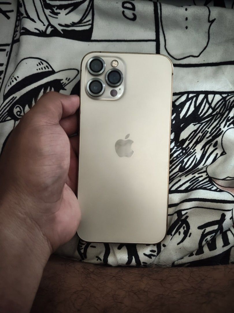 Ip 12 promax (Category: iPhone 12 Series) located in Manila. Submitted by georrrr (Listing ID 1467734755, Image 2). Description: with box .