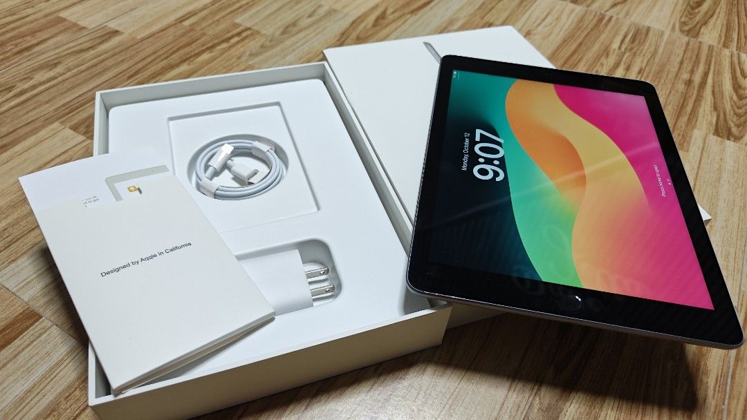 iPad 6th gen 32gb (Category: iPad) located in Paranaque City. Submitted by dave_03x (Listing ID 1467609126, Image 1). Description: FOR SALE ONLY 6k‼️ iPad 6th gen (32 gb) ✅No iCloud issues ✅Good condition ✅Unli reset ✅Complete with box and charger ✅No issues, Gagamitin mo nalang Available for: ✅Meet-up/Pick-up/Via lalamove (Paranáque location) Ps. Pass po ako sa swap. Thank you.