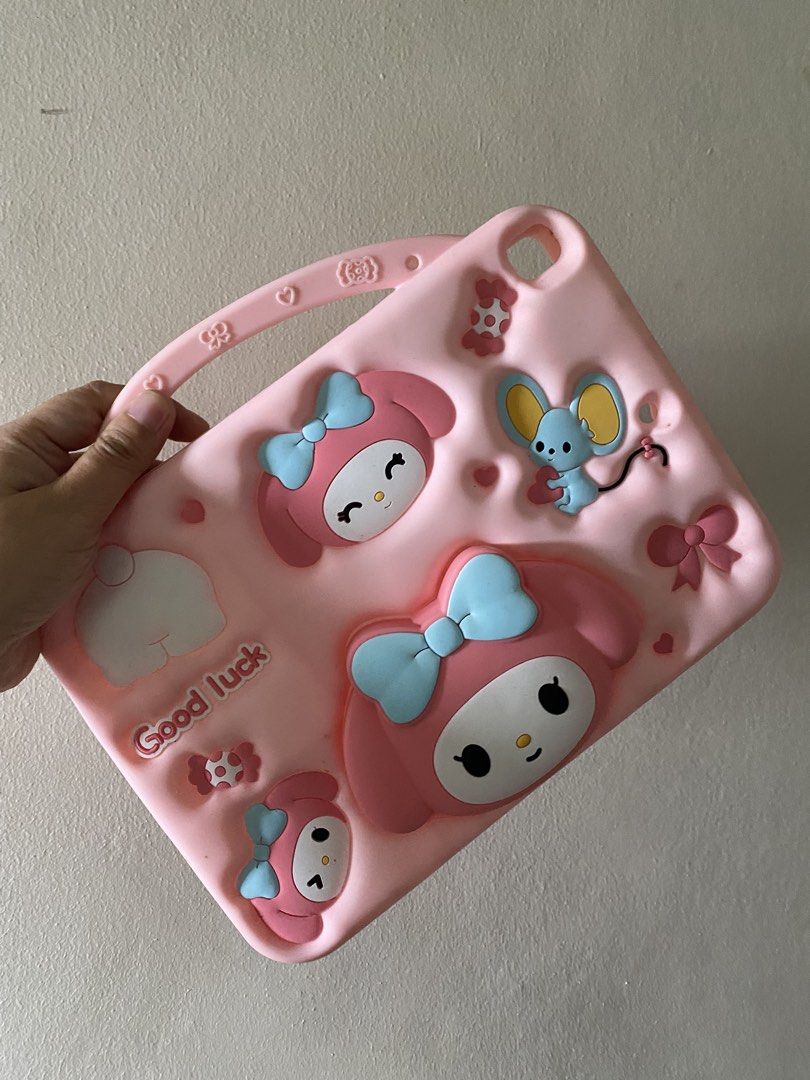 IPAD 9th Gen Case (Category: Cases & Sleeves) located in Antipolo. Submitted by prelovedByYsabelle (Listing ID 1467685681, Image 3). Description: Unused. Pagdting from order, saktong nasira ung Ipad. .