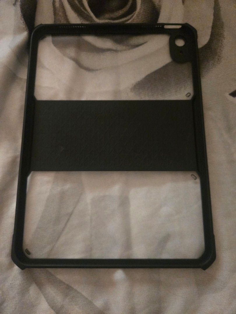 iPad A16 11th Gen Back Cover (Category: Cases & Sleeves) located in Binan City. Submitted by atjuego (Listing ID 1467658930, Image 1). Description: XUNDD iPad A16 back cover with built-in stand.
