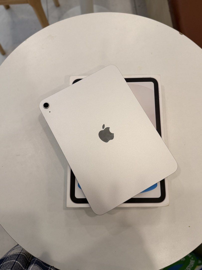 iPad A16 — 11th Gen 🩶 (Category: iPad) located in Valenzuela. Submitted by shebuysthensell (Listing ID 1467715072, Image 3). Description: SOLD ❌❌❌ 📱 iPad A16 – WiFi Model 🩶 🔋 Battery Health: 89% 🔄 Battery Cycle Count: 266 Inclusion: • Box • Original charger 🩷 Includes Pink Standing Case — bought from Amazon! 360 degree case, comes with a screen protector. The case alone is worth ₱2,000. ✨ Upgraded to the latest OS 27! 🤝 Meet up transaction