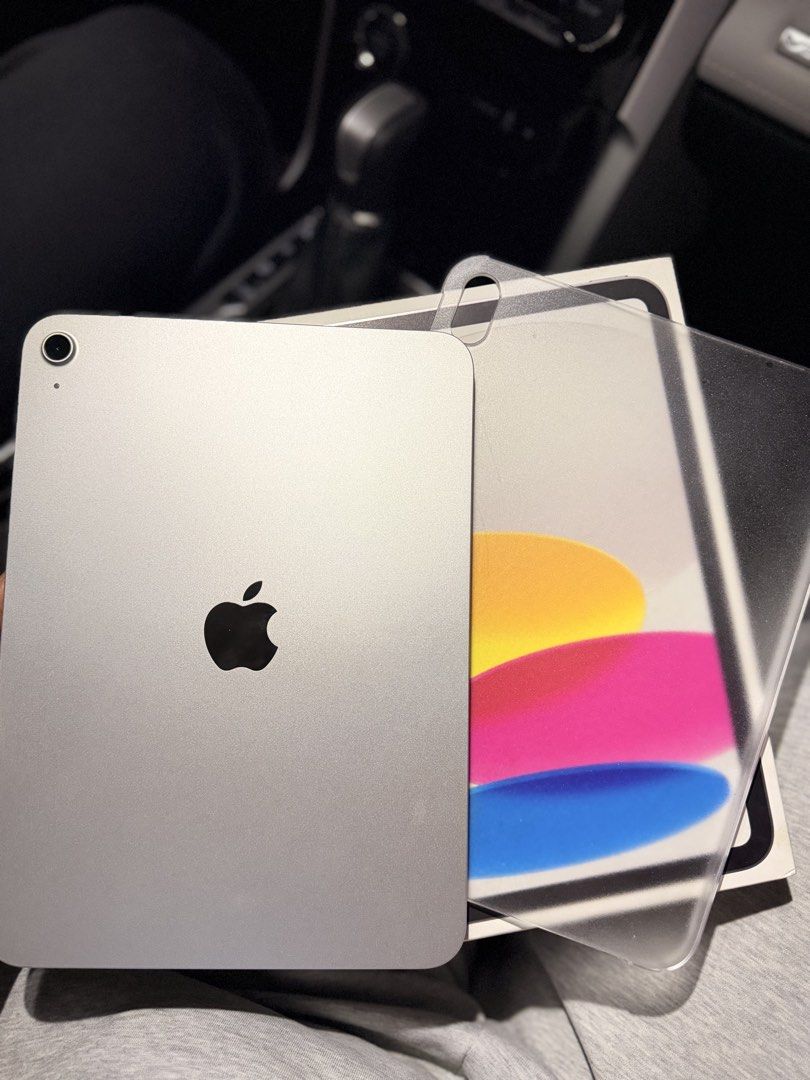 iPad A16 — 11th Gen 🩶 (Category: iPad) located in Valenzuela. Submitted by shebuysthensell (Listing ID 1467715760, Image 2). Description: 📱iPad A16 — 11th Gen 🩶 🔋Battery Health: 92% 🫙128GB 🔄 156 CC ✅ Unit, Box, Case & Cord Only! Updated to the latest OS 27 ✨ All functions working properly! 🤝For meet up only..