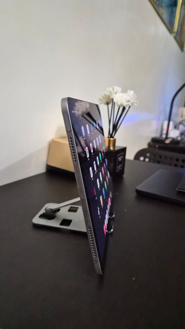iPad Air 11" (M3, 128GB) Space Gray (Category: iPad) located in Manila. Submitted by aja_declutters (Listing ID 1467801388, Image 3). Description: Hi! Selling my iPad Air 11" (M3) ✅ 128GB, Space Gray ✅ 95% battery health (165 cycles) ✅ Running iPadOS 26.6.1 ✅ Bought for ₱58,000, now ₱54,000 at the Apple Store Reason for selling: Not being used. I’m always traveling or on my laptop, so this poor iPad has watched a few movies and spent the rest of 