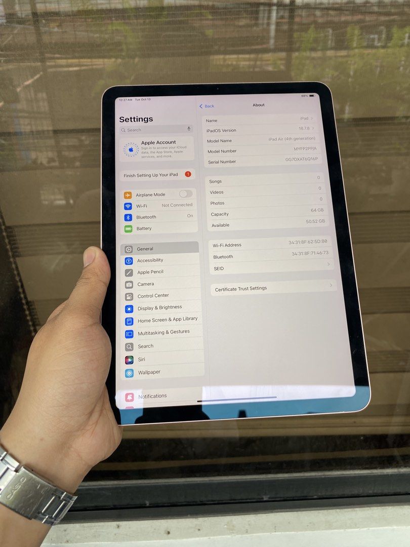 iPad Air 4th Gen 64GB (Category: iPad) located in Manila. Submitted by ken-j (Listing ID 1467686477, Image 2). Description: For sale or swap sa iphone add cash iPad Air 4th Generation 64GB No issue all working (Touch ID and Truetone working) Front and Back Camera Working Pristine Condition PP/A Variant Las Piñas location Inclusions: Unit, Case and Cord only 14,500 fixed price Swapping price is higher than selling price.