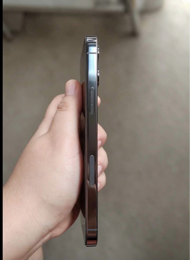 iPhone 12 pro 128gb no issue (Category: iPhone 12 Series) located in Manila. Submitted by markagcaoili19 (Listing ID 1467725069, Image 2). Description: iPhone 12 pro 128gb all working any sim no history of repair no issue unli check and reset sa meet up unit case charger south caloocan loc.