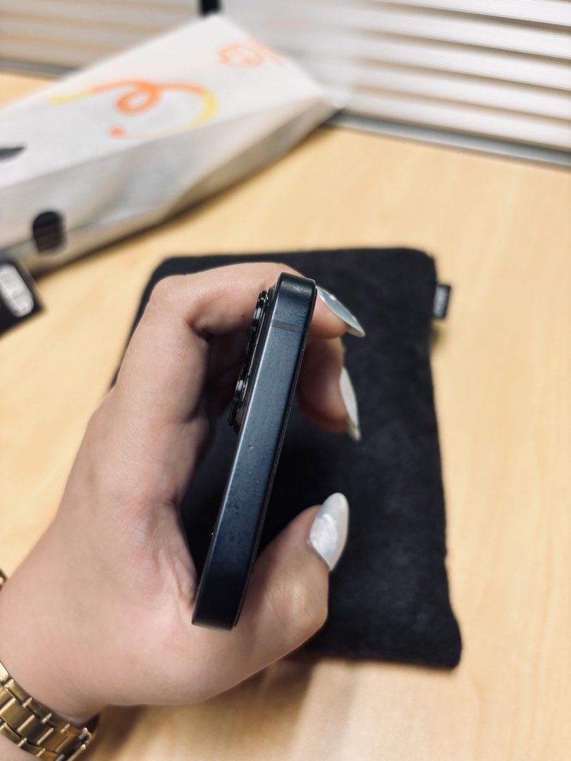 Iphone 13 256gb, 100 BH, Globe lock. No issue (Category: iPhone 13 Series) located in Caloocan City. Submitted by declutter.oli (Listing ID 1467726079, Image 3). Description: negotiable unit + lightning cable quezon city location.