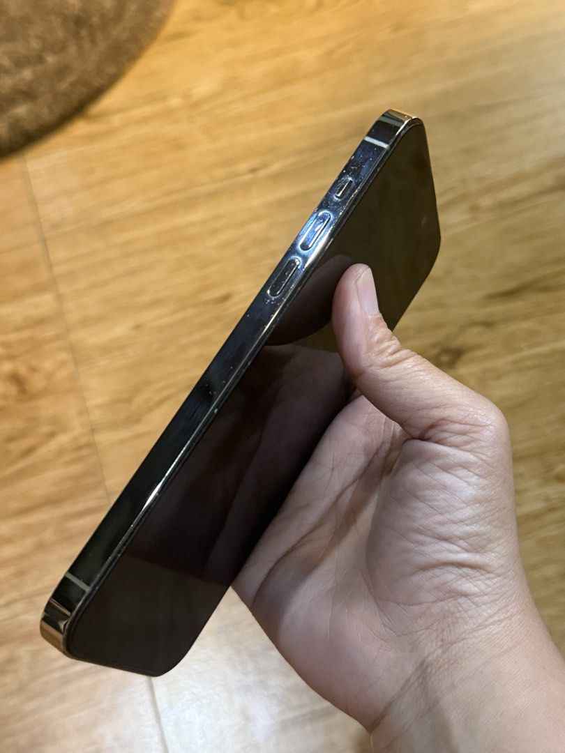 iPhone 14 Promax 256gb (Category: iPhone 14 Series) located in San Jose del Monte. Submitted by crag_012 (Listing ID 1467639105, Image 2). Description: For Sale iPhone 14 Promax 256gb US variant Openline (e-sim only) Unit and case only (no other inclusion) 74%Bh naglalast a day pa din yan dpende sa mga apps na gamit mo No issue nagagamit ng maayos Note: bawal po ito sa maarte, may konting case marks and scratches sa screen 22,000 fixed price Meet
