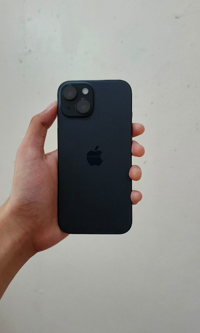iPhone 15 128gb (Category: iPhone 15 Series) located in Caloocan City. Submitted by lauroaberg12677 (Listing ID 1467776549, Image 1). Description: iPHONE 15 Black 128GB • ZPA | NTC APPROVED • Battery Health: 84% • Open Line / No SIM Restrictions • No issues / Repair History • Unit, Case and Charger Only for only 26,500 COP/ COD Nationwide via LBC 📍 Legazpi, Albay.