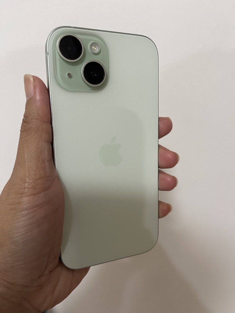 iPhone 15 - 256GB (Category: iPhone 15 Series) located in Makati City. Submitted by cheffy_28 (Listing ID 1467615836, Image 2). Description: ✨ Model: iPhone 15 💾 Storage: 256GB 📸 Camera: 48MP Main Camera 🖥️ Display: 6.1-inch Super Retina XDR OLED 🔌 Charging: USB-C 🔐 Security: Face ID 🎨 Color: Green 🔋 Battery Health: Normal 📦 Condition: Best condition, well handed. 🎁 Inclusions: typeC charger Selling my iPhone 15 256GB! Great storage capa