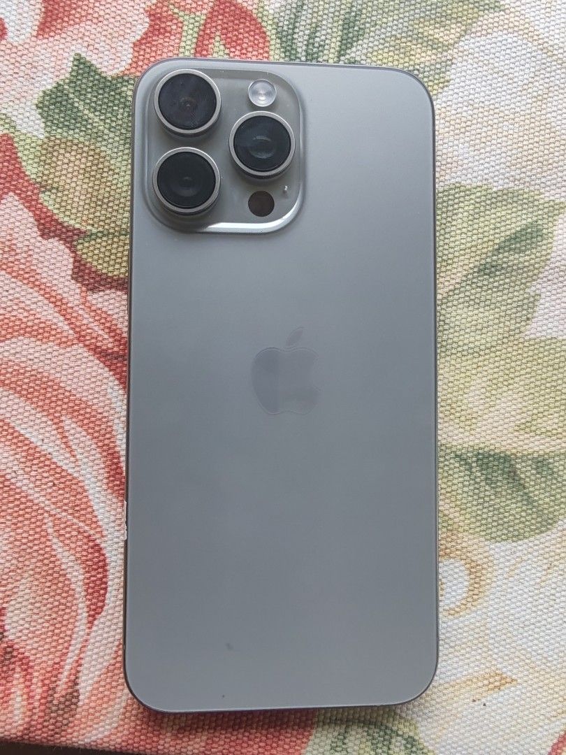 Iphone 15 promax tatinum 256gb (Category: Other Mobile & Gadget Accessories) located in Manila. Submitted by keengem-8c19 (Listing ID 1467649566, Image 1). Description: No issue .