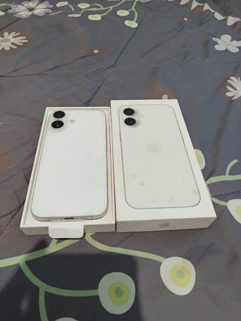 Iphone 16 128gb FU (Category: iPhone 16 Series) located in Manila. Submitted by canivs17 (Listing ID 1467741497, Image 2). Description: RUSH! iPhone 16 iPhone 16 128gb FU Color: Titanium white Battery Health: 95% Cycle Count: 250+ Under Warranty Till Dec. Local ZP/A Variant Inclusions: Unit Box Case Honest issue slight bend Replace LCD Original From unit Replace Back Glass Original from unit P28,500‼️ Nego RFS: Need Funds for upgrade.