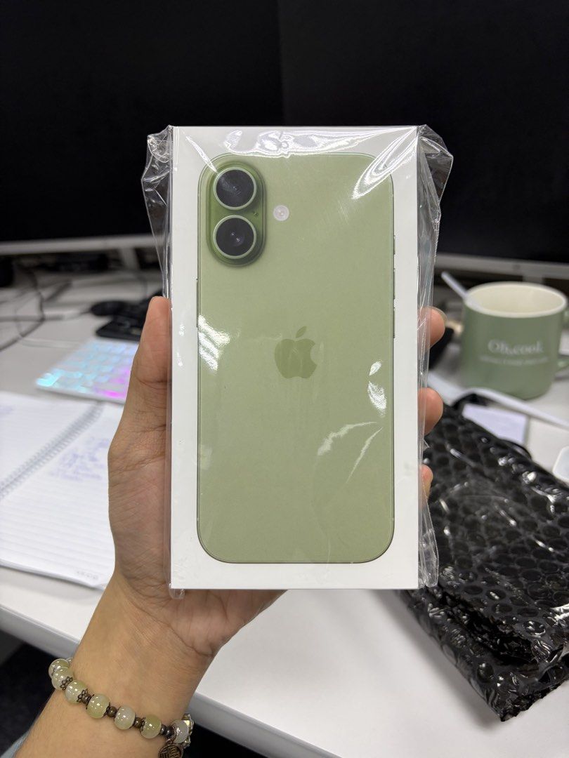 iPhone 17 256gb (Category: iPhone 17 Series) located in Lipa City. Submitted by christatnz (Listing ID 1467608930, Image 1). Description: FOR SALE iPhone 17 256gb Sage Brand New Sealed Openline NTC Unit Willing to Meetup: around Ortigas/ Lipa, Batangas area w/ 1 year warranty Sure Buyer only RFS: duplicate order.