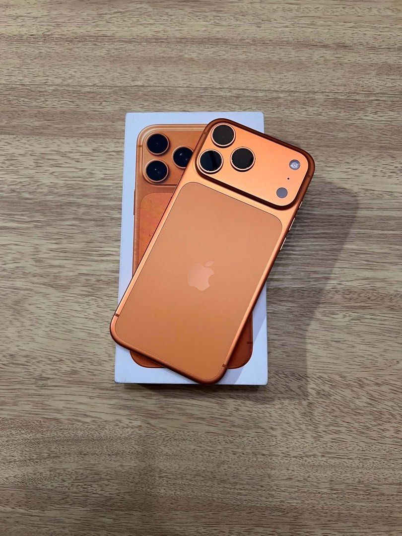 Iphone 17 pro max 256gb (Category: iPhone 17 Series) located in Manila. Submitted by xyz_xyz666 (Listing ID 1467838192, Image 1). Description: Sale or swap Iphone 17 pro max 256gb 99% battery health 93 charging cycles June 2027 warranty no issue no dents/scratches good as new with orig box, ugreen case, cable, adaptor Pasig Marikina.