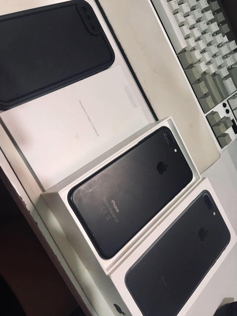 Iphone 7 Plus (Openline) 128GB (Category: iPhone 7 Series) located in Pasig City. Submitted by cruzzanooo (Listing ID 1467706602, Image 3). Description: In good condition Works well and matagal na malowbat simula nung napalitan ko ng battery. (Yoobao original) Inclusions: - Original Box (same imei) - Unit - Case - no charger Issue: - Just a sensitive home button pero working pa sya and goods na goods din ang finger print - Replaced LCD, I can als